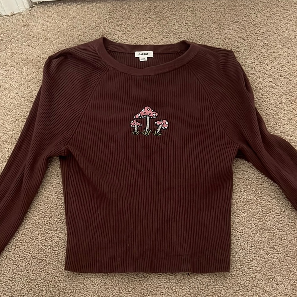 slightly worn cute fitted long sleeve